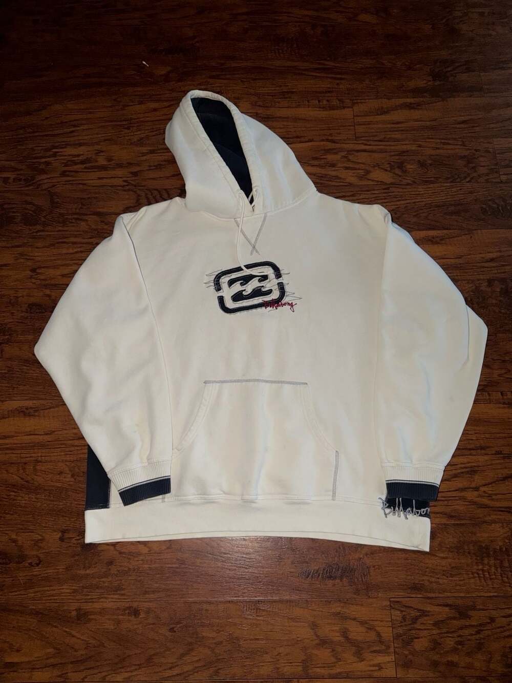 Billabong Vintage Y2K Embroidered Logo Pullover Hoodie White